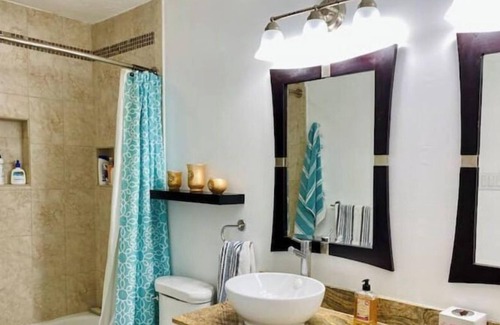 Meadows Place House | Peaceful Suburban Escape