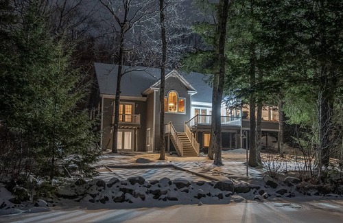 Tuftonboro House | Peaceful waterfront getaway full of attractions year round!