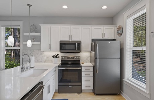 Laurel Grove House | Peak Weeks Open - 6 Seater Golf Cart Included!