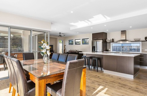Casuarina House | Pebbles at Casuarina Beach with Pool
