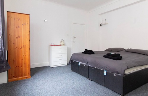 Southampton House | Pebbles Guest House Room 1