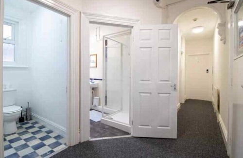 Southampton House | Pebbles Guest House Room 1