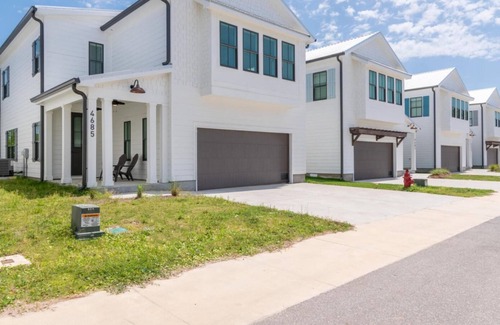 Orange Beach House | Peek-a-bay by Gold Star Vacation Rentals