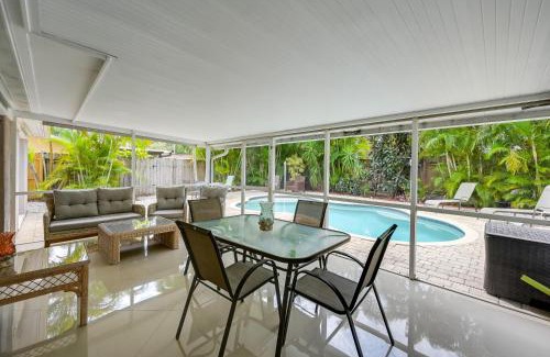 East Naples Villa | Pelican Nest, Tropical Naples Villa with Pool