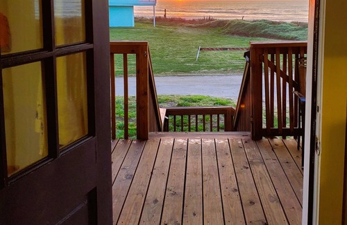 Pirates Beach West House | Pelicans and Flip Flops