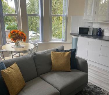 Penarth Apartment | Penarth Station Renovated apartment