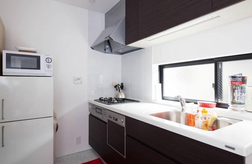Nishi-Shinjuku House | Pencil House | Shinjuku | Close to Central Park