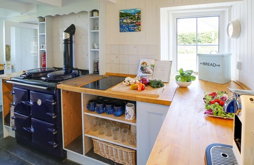 Pendoggett House | Pendoggett House - Beautiful Family Home, Sleeps 8 Stunning sea Views & Gardens