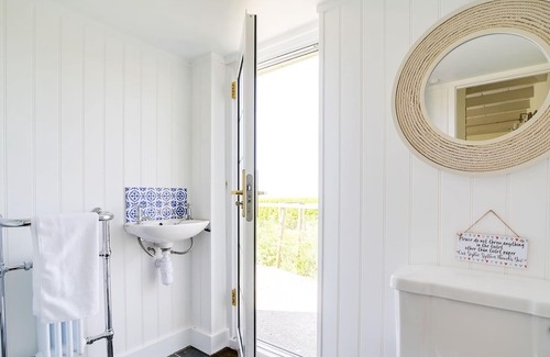 Pendoggett House | Pendoggett House - Beautiful Family Home, Sleeps 8 Stunning sea Views & Gardens