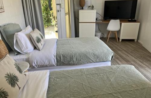 Capel Sound Hotel | Peninsula Beach Motel