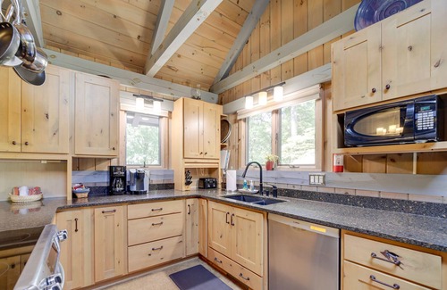 Penrose House | Penrose Vacation Rental w/Deck & Hot Tub