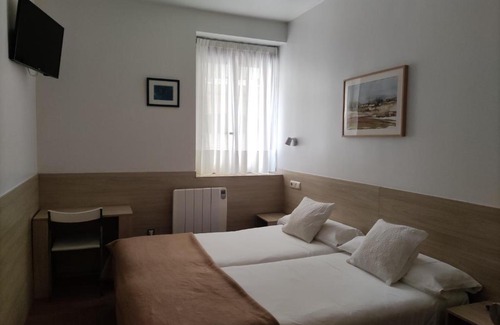 Gros House | Pensión Atxiki