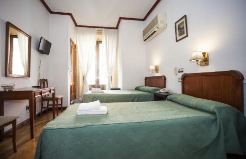 Huertas House | Pensión Carrera