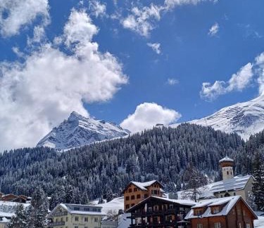 Gargellen House | Pension Edelweiss - Bergdorf Gargellen 1423m - 200m zur Schafbergbahn