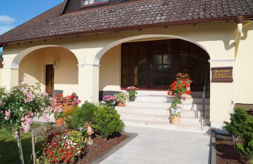 Waldfenster House | Pension Kordula Straub