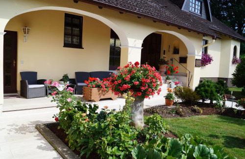 Waldfenster House | Pension Kordula Straub