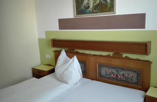 Abtenau Hotel | Pension Restaurant Meran