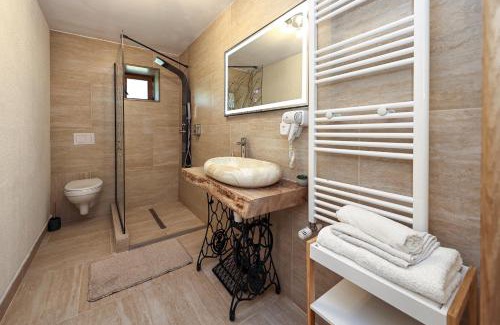 Bran House | Pensiunea Anotimpuri Bran