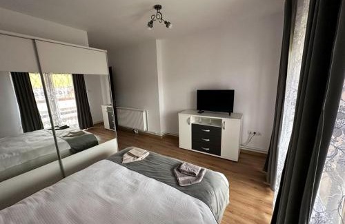 Intorsura Buzaului House | Pensiunea Floro