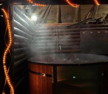 Valea Mare-Pravat Cabin | Pensiunea Namaesti
