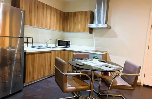 Downtown Apartment | Penthouse 2 bedroom unit with balcony
