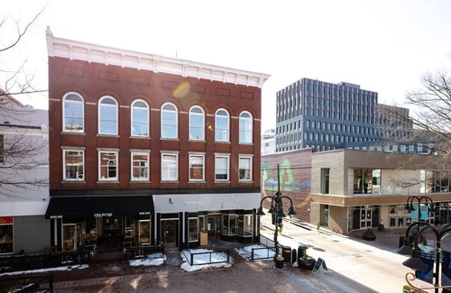 North Downtown Apartment | Penthouse Apartment Overlooking Downtown Mall