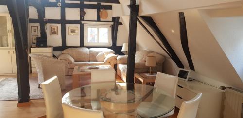 Boppard Apartment | Penthouse Ferienwohnung Boppard Zentrum, sonnige Dachterrasse