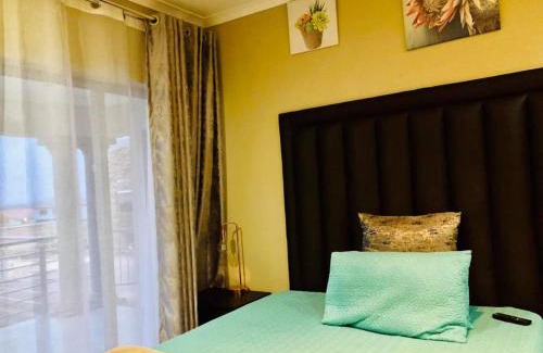 Emalahleni House | Penthouse Guesthouse