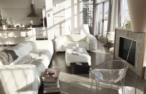 Gastown Condo | Penthouse loft with deck, rooftop and fireplace in historic Gastown, Vancouver.