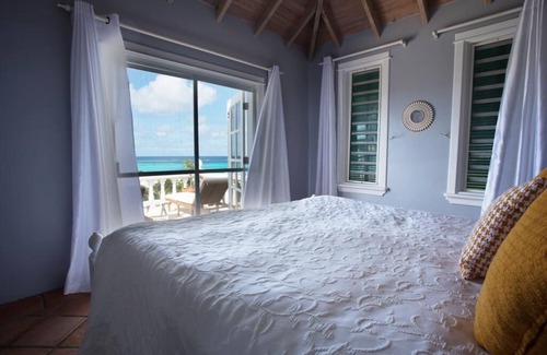 Shoal Bay Villa | Penthouse Mimosa Great Views, Oceanfront Estate