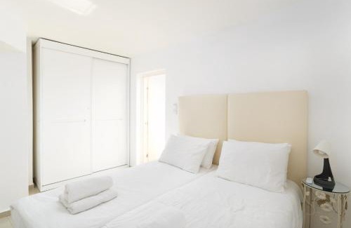 Old North Apartment | Penthouse with Panoramic View by FeelHome