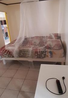 Te-Fare-Arii House | Penu Maurua 2