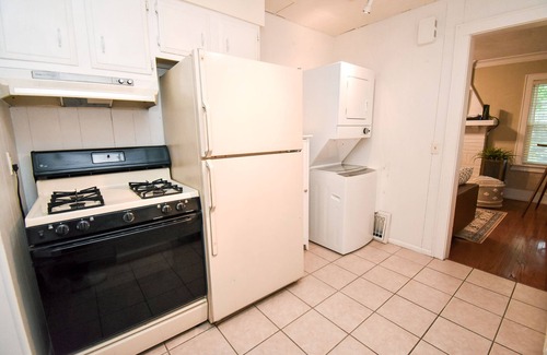Peoria Heights House | Peoria Heights Petite Charmer- A Block From it All!