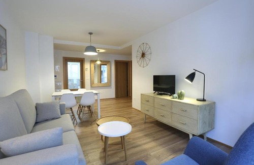 La Marina Apartment | Pepita by Smiling Rentals