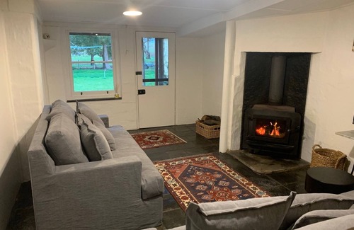 Upper Wakefield Cottage | Peppertree Cottage in a beautiful Rural Setting