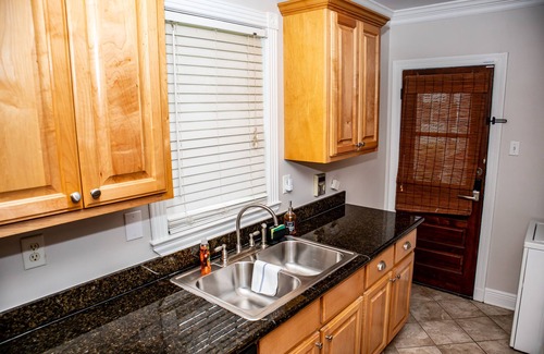 Mobile Apartment | Perfect 1-bedroom Condo, clean and safe, near Downtown