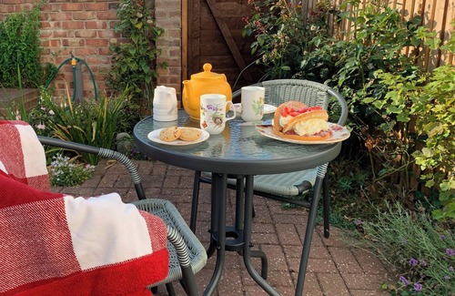 Harwich Cottage | Perfect all year round.