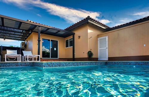 Washington House | Perfect Aruba Getaway Spot w/ Private Pool! GREAT LOCATION