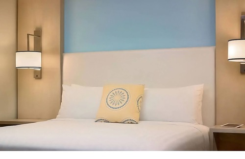 Central Business District Hotel | Perfect Downtown Base w/Spacious Rooms, Ideal for Musical Legends Park