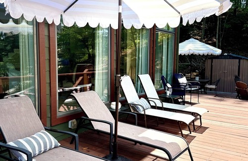 Dadeville House | Perfect Fall getaway, firepit, fireplaces and close to Auburn!