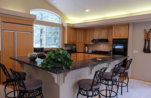South Lake Tahoe House | Perfect Family Home in the Angora Highlands