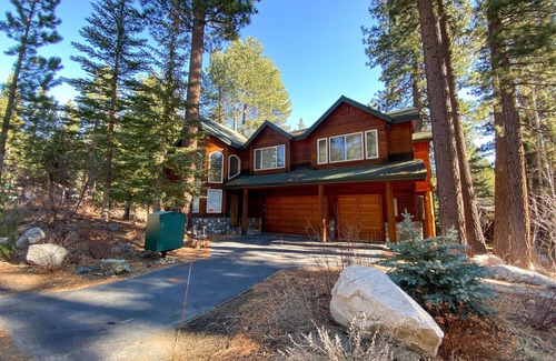 South Lake Tahoe House | Perfect Family Home in the Angora Highlands