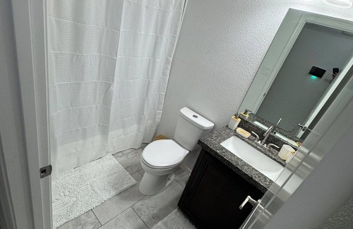 Yuma House | Perfect for Families & Groups in Fortuna Foothills