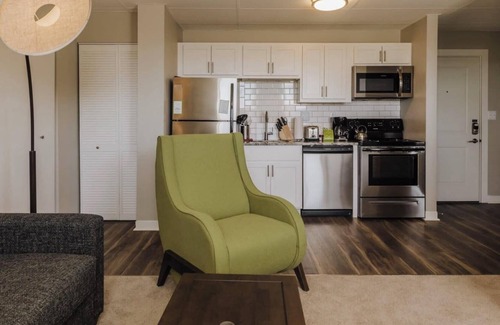 Chatham-Arch Apartment | Perfect for Groups | 3 Apts w/Kitchens