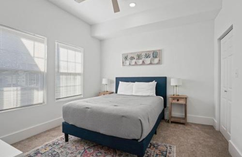 Indianapolis House | Perfect for large groups