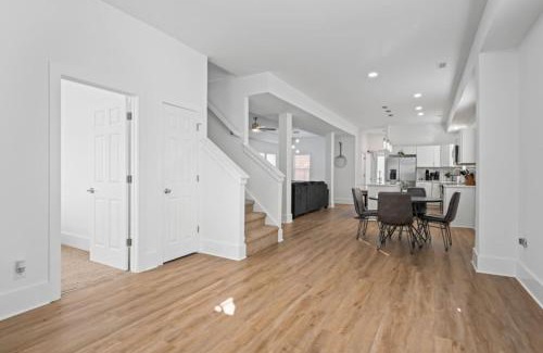 Indianapolis House | Perfect for large groups