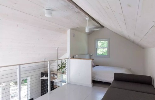 Saugerties House | Perfect for multi families or several couples wanting to get away from the city.