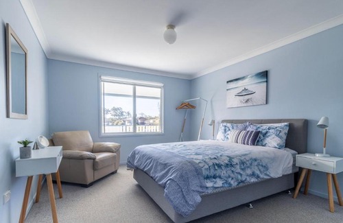Sussex Inlet House | Perfect for Two Families