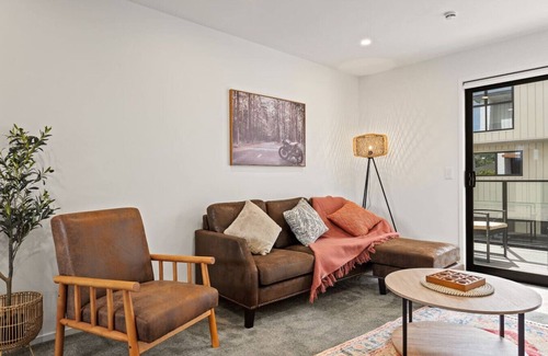 Mount Albert House | Perfect For You and Your Family!