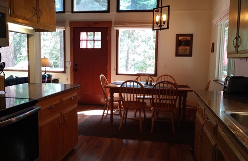 Carnelian Bay House | Perfect for Your Next Getaway! Classic Tahoe - Close to Everything!